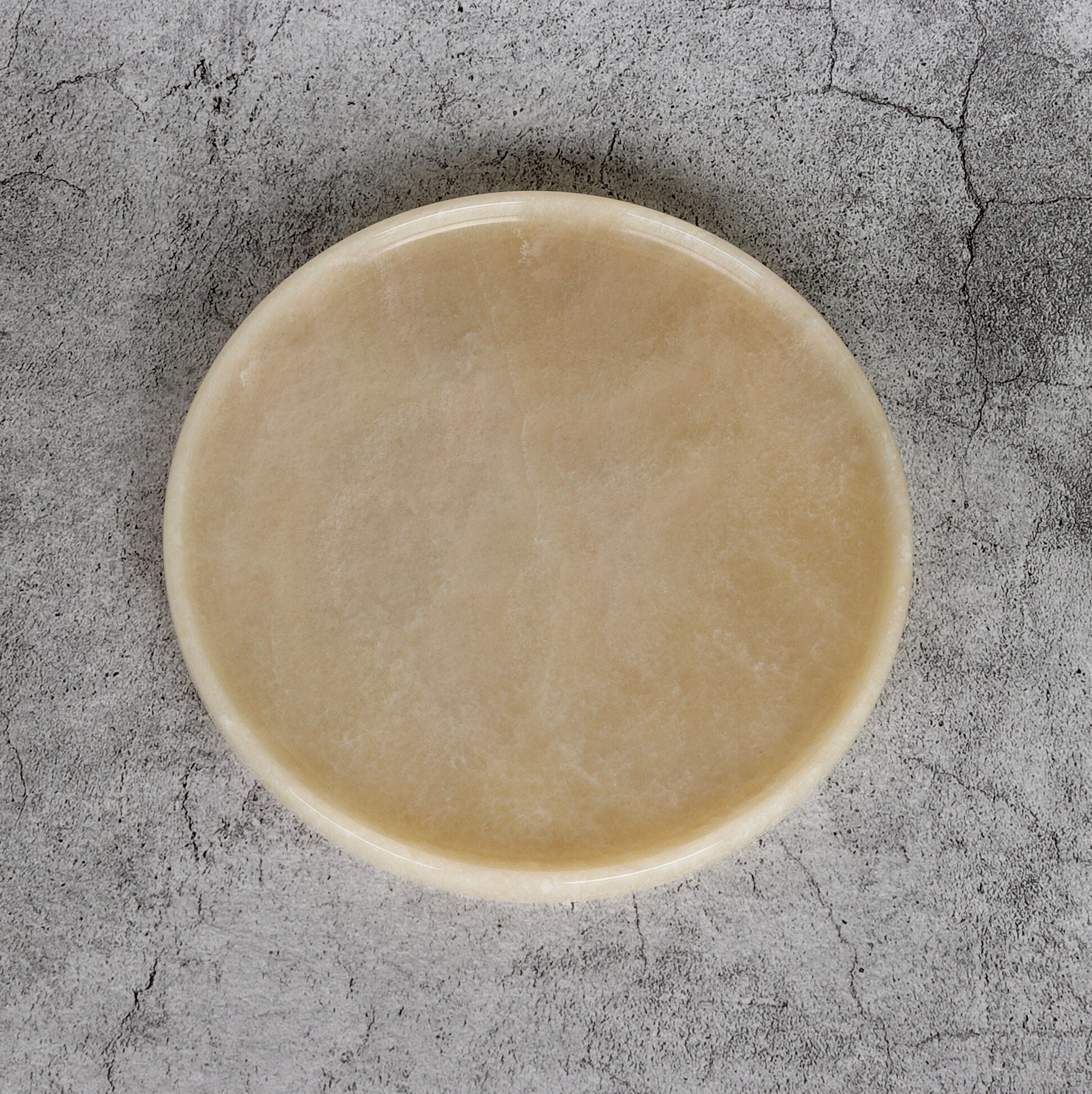 Gabriella – Round Onyx Tray  | W20cm H 2cm patinatwine