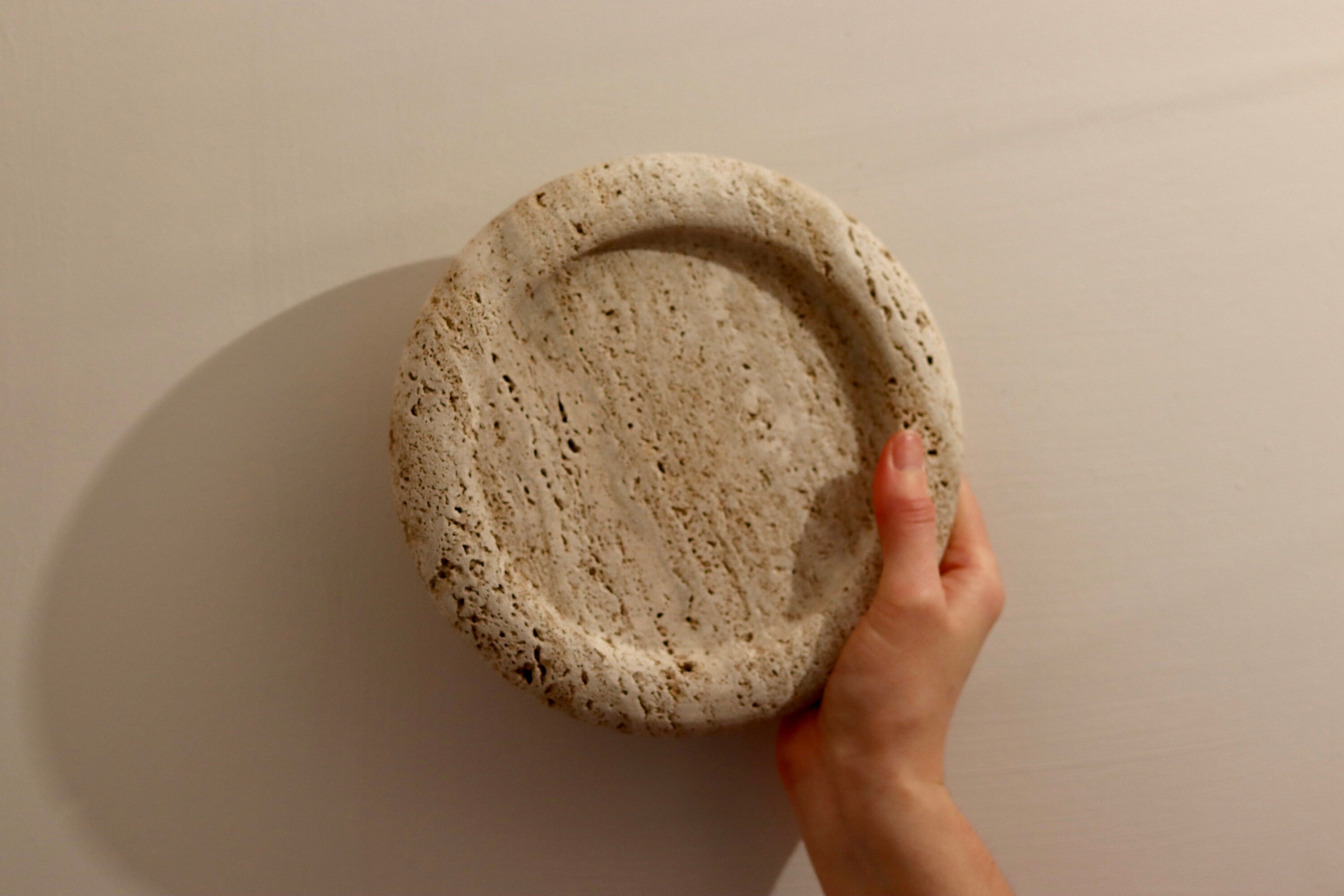Cecilia – Travertine Round Tray  | W20cm H 2cm