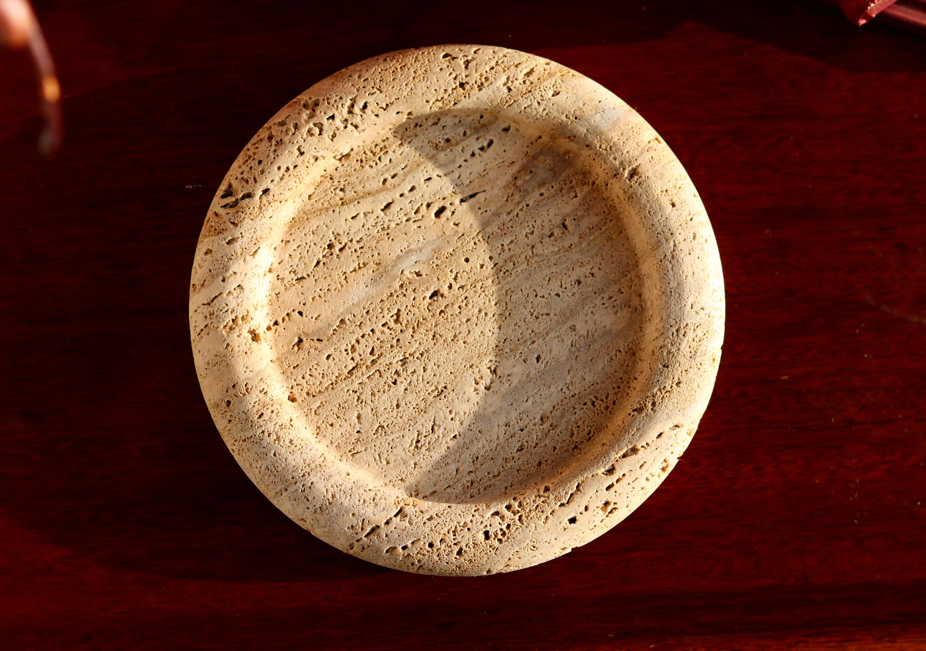 Cecilia – Travertine Round Tray  | W20cm H 2cm