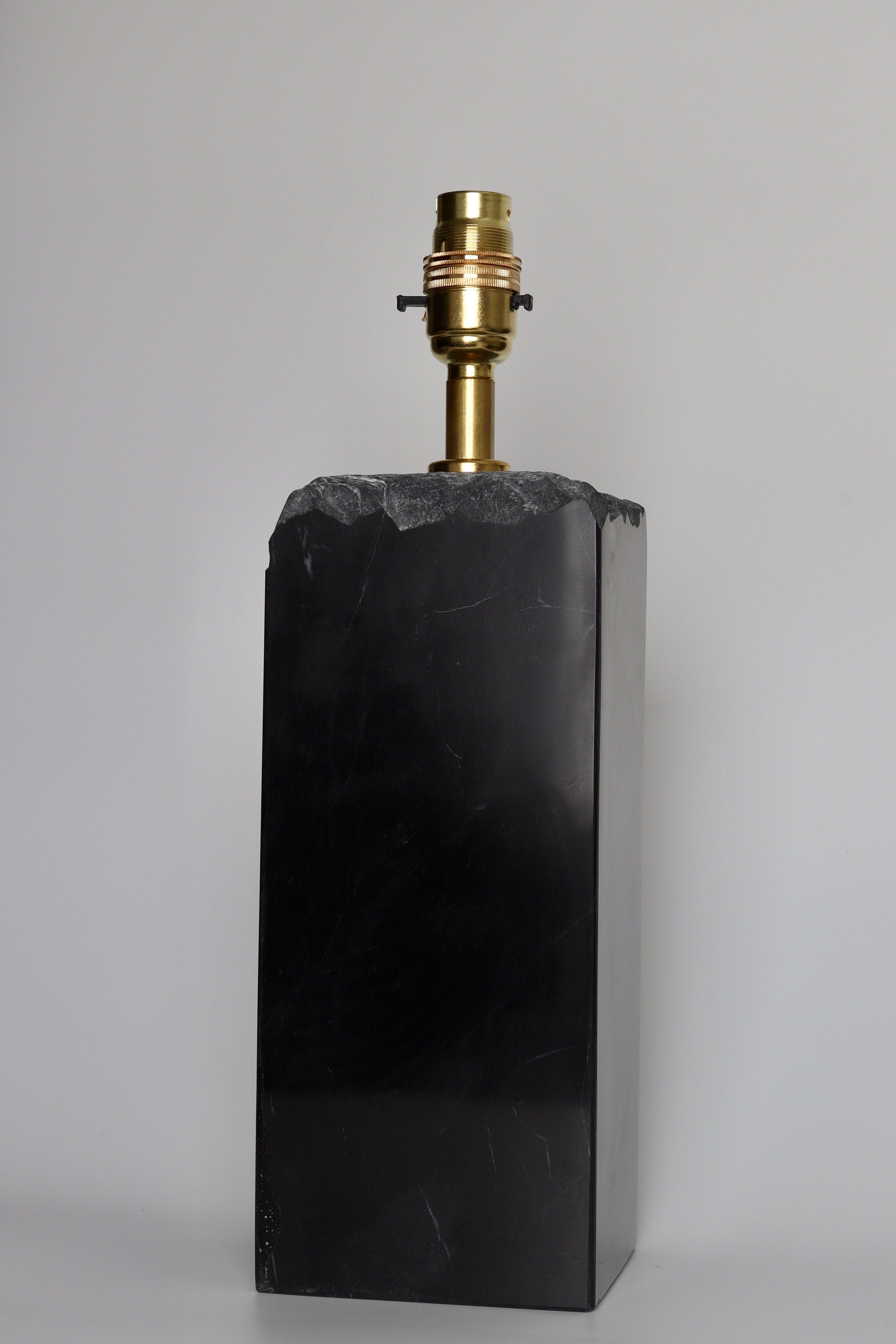Salvatore – Natural Marble Lamp patinatwine