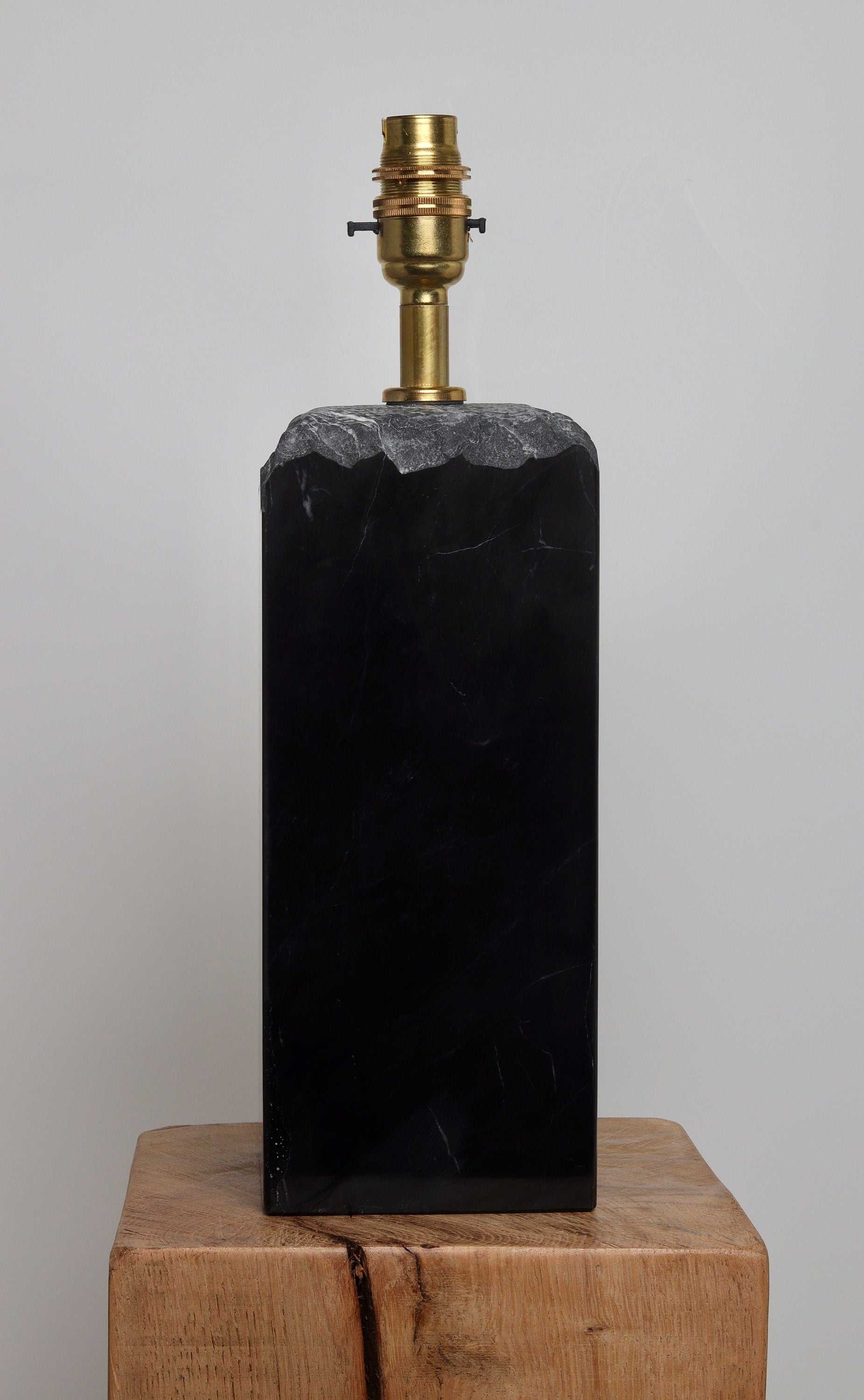 Salvatore – Natural Marble Lamp patinatwine