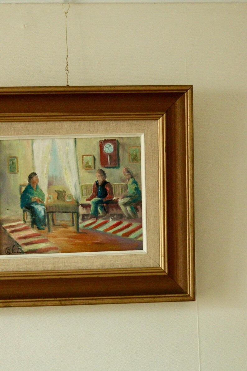 Original Mid-Century Oil on Canvas – “Interior with Three People” by E. Wallin – Vintage & Framed | 36 × 40 cm (14.2 × 15.7 in)