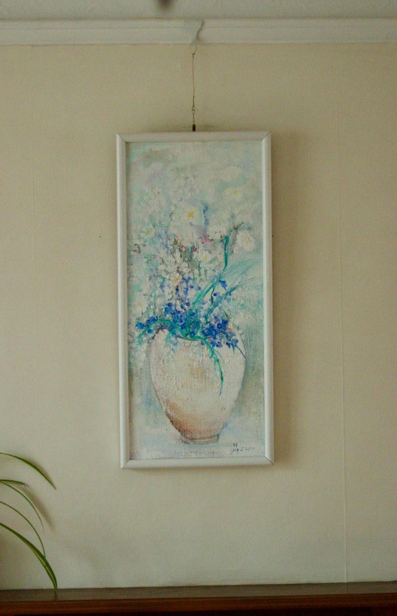 Original Oil on Canvas – “Still Life Vase” by Jung Hi Hang – Vintage & Framed, 58 x 27 cm (22.8 x 10.6 in)