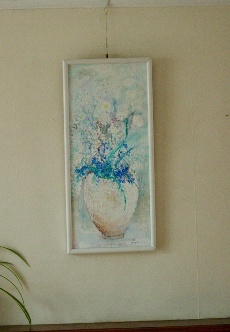 Original Oil on Canvas – “Still Life Vase” by Jung Hi Hang – Vintage & Framed, 58 x 27 cm (22.8 x 10.6 in)