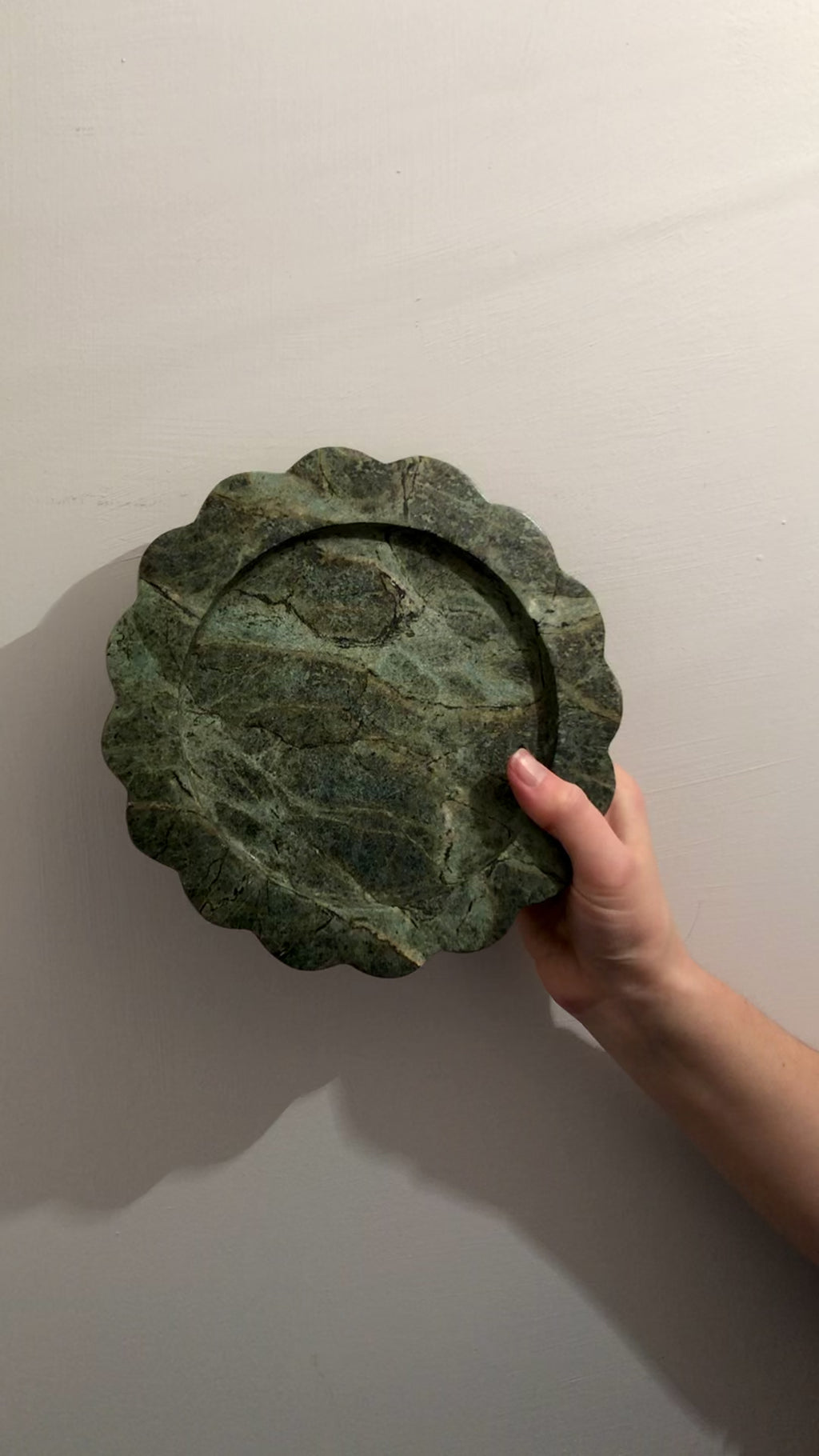 Serafina – Indian Green Round scallops Marble Tray  | W20cm H 2cm