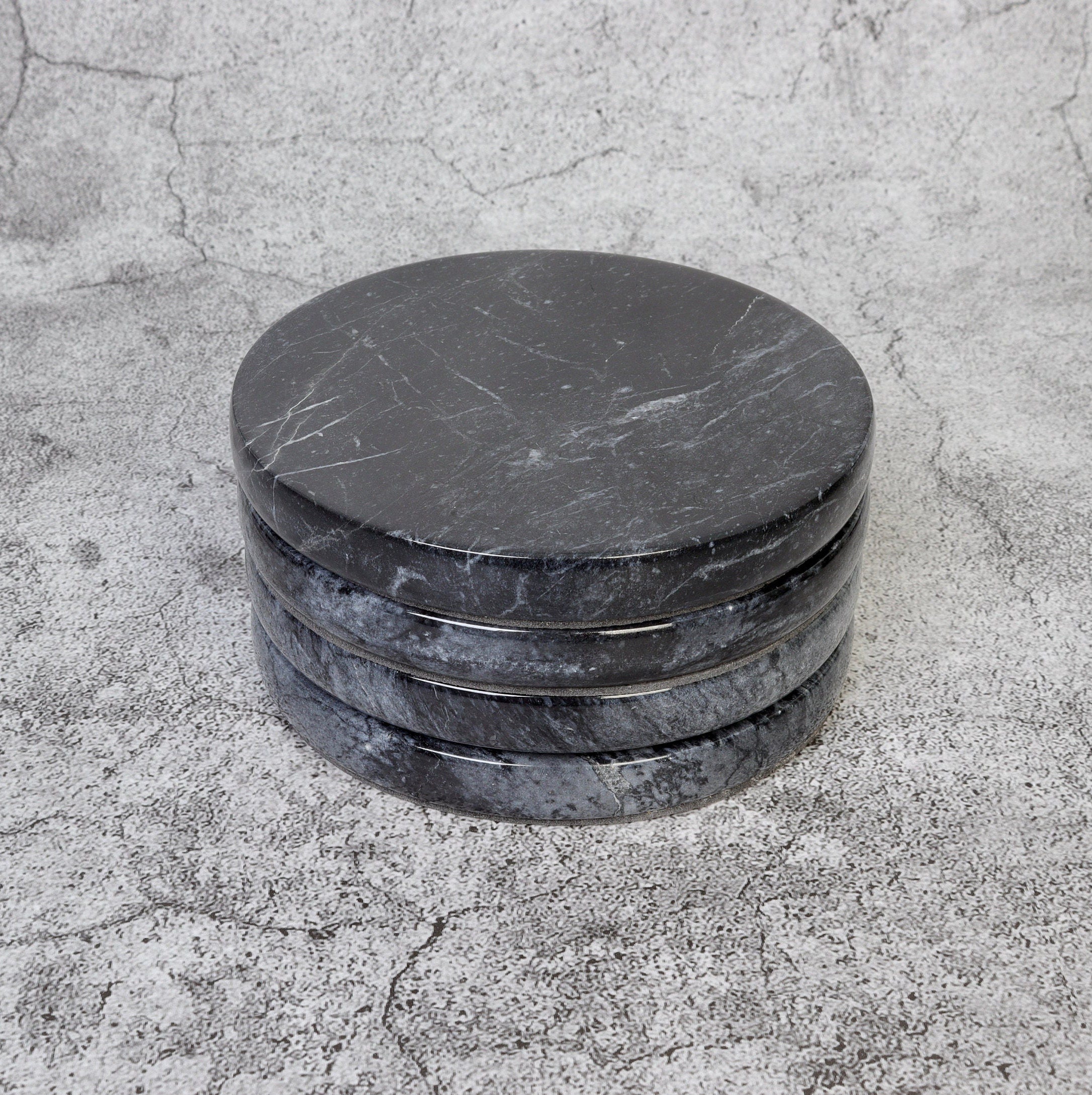 Gabriella – Black Round Natural Marble Coasters - set of 4