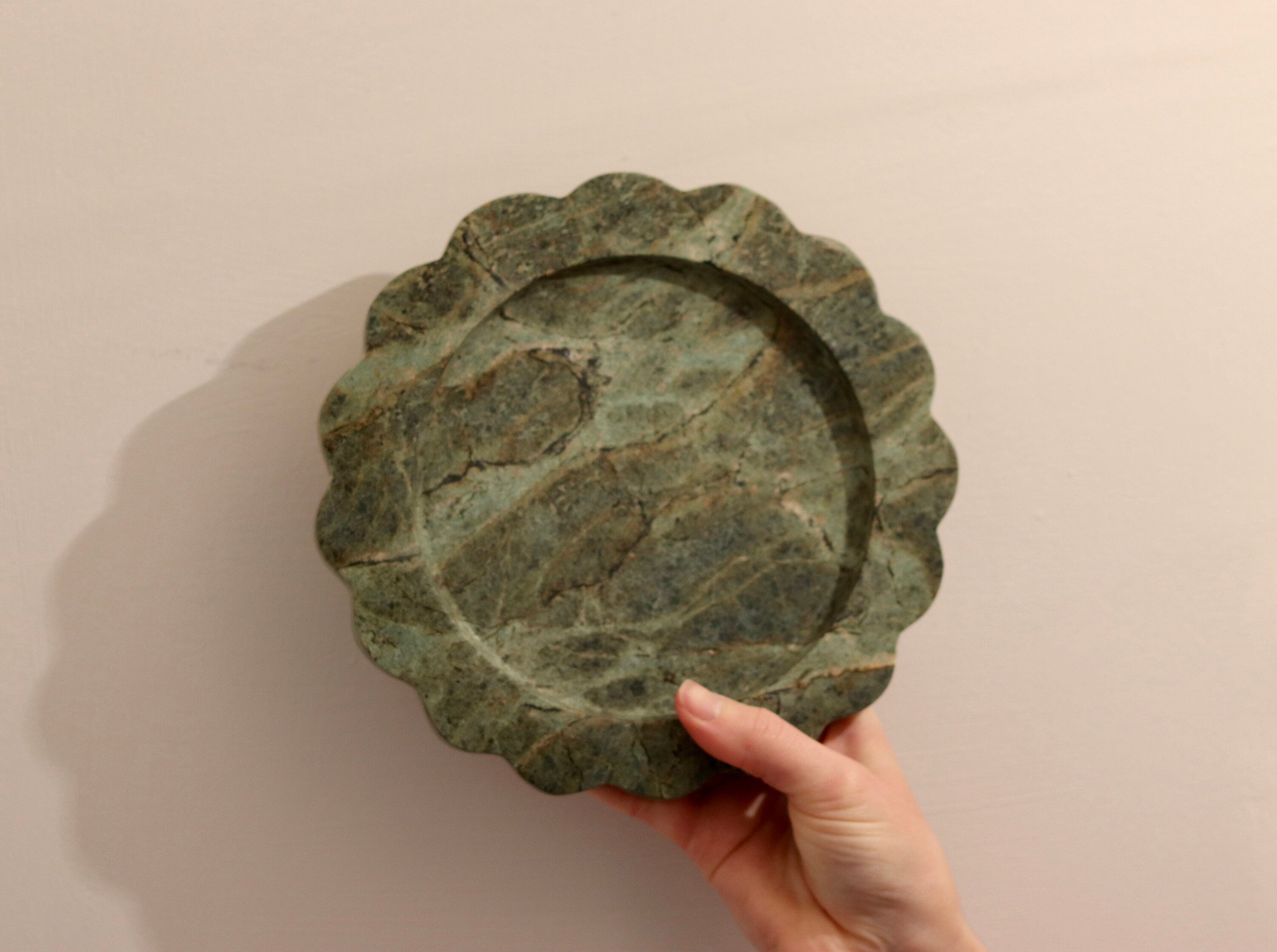 Serafina – Indian Green Round scallops Marble Tray  | W20cm H 2cm